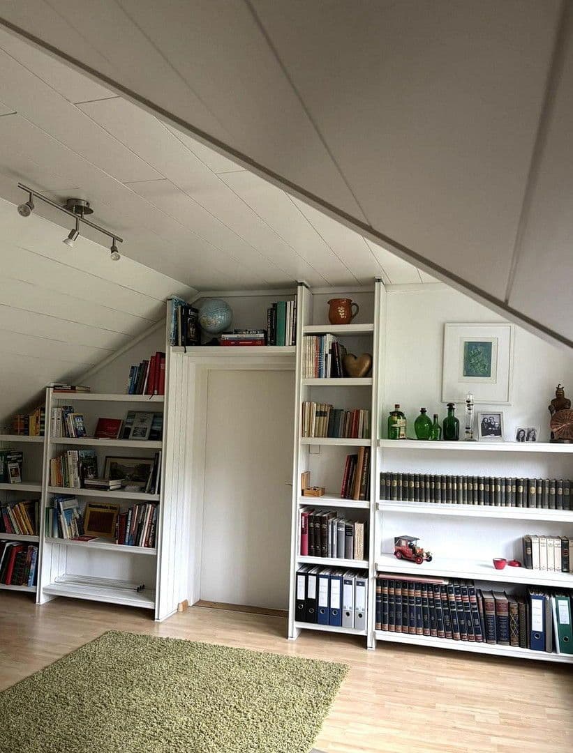 Prodej domu 228 m², pozemek 1.671 m², Zell im Wiesental, Bádensko-Württembersko Prodej domu 228 m², pozemek 1.671 m², Zell im Wiesental, Bádensko-Württembersko