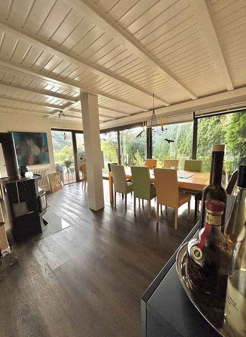 Prodej domu 228 m², pozemek 1.671 m², Zell im Wiesental, Bádensko-Württembersko Prodej domu 228 m², pozemek 1.671 m², Zell im Wiesental, Bádensko-Württembersko