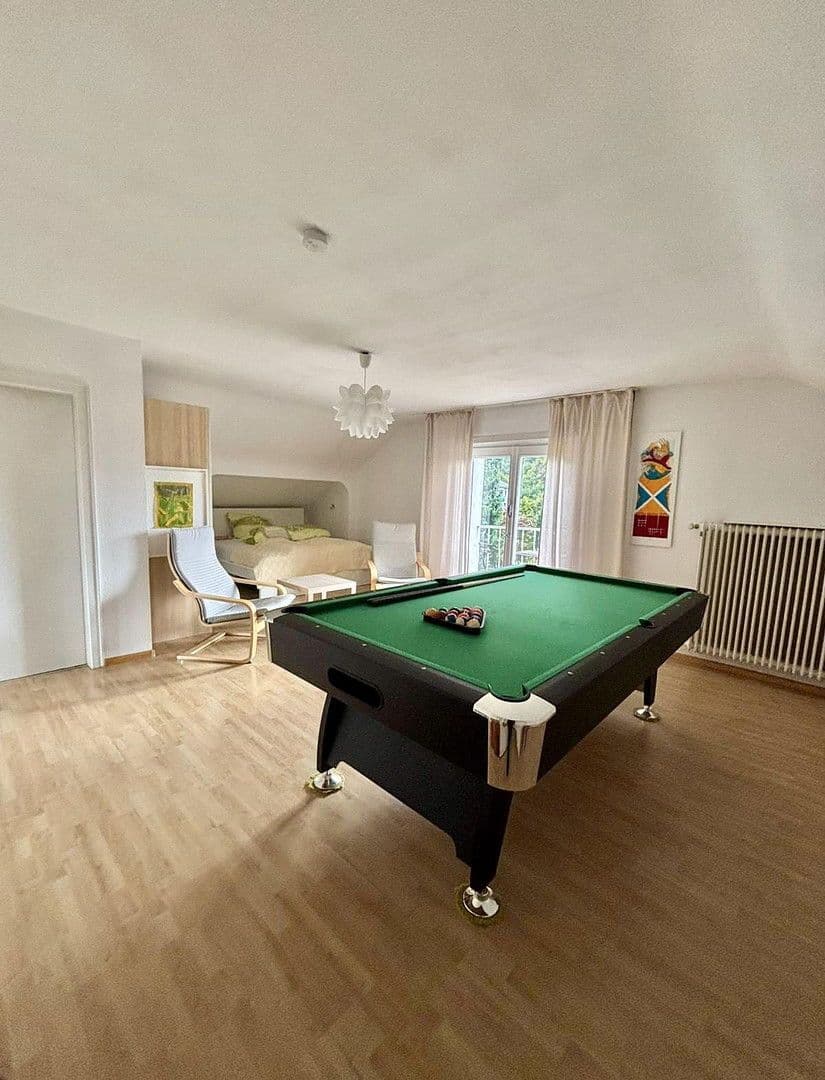 Prodej domu 228 m², pozemek 1.671 m², Zell im Wiesental, Bádensko-Württembersko Prodej domu 228 m², pozemek 1.671 m², Zell im Wiesental, Bádensko-Württembersko