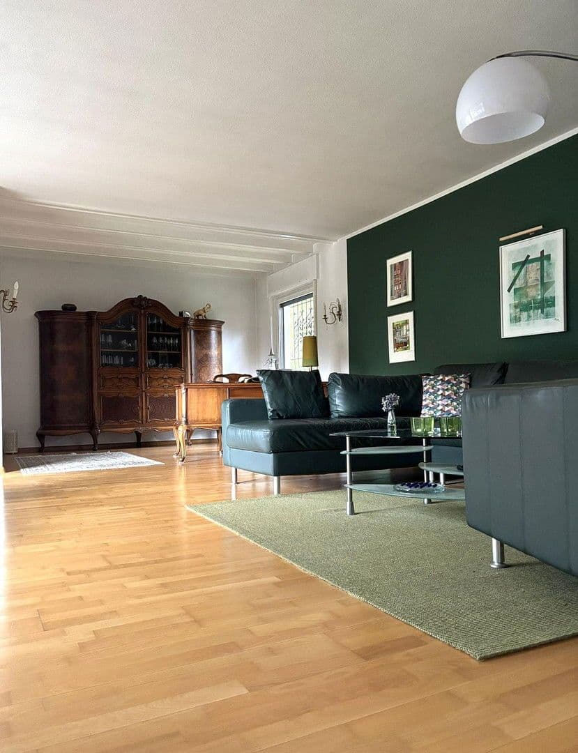 Prodej domu 228 m², pozemek 1.671 m², Zell im Wiesental, Bádensko-Württembersko Prodej domu 228 m², pozemek 1.671 m², Zell im Wiesental, Bádensko-Württembersko