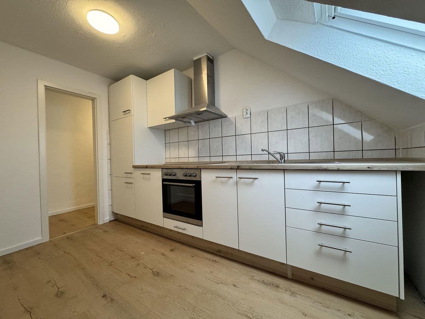 Pronájem bytu 2+1 50 m², Kochstr. 59, Krefeld, Severní Porýní-Vestfálsko Pronájem bytu 2+1 50 m², Kochstr. 59, Krefeld, Severní Porýní-Vestfálsko