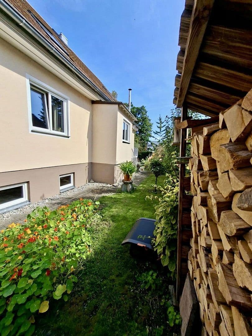 Prodej domu 167 m², pozemek 492 m², Rosmarinheideweg 3, Konstanz, Bádensko-Württembersko Prodej domu 167 m², pozemek 492 m², Rosmarinheideweg 3, Konstanz, Bádensko-Württembersko