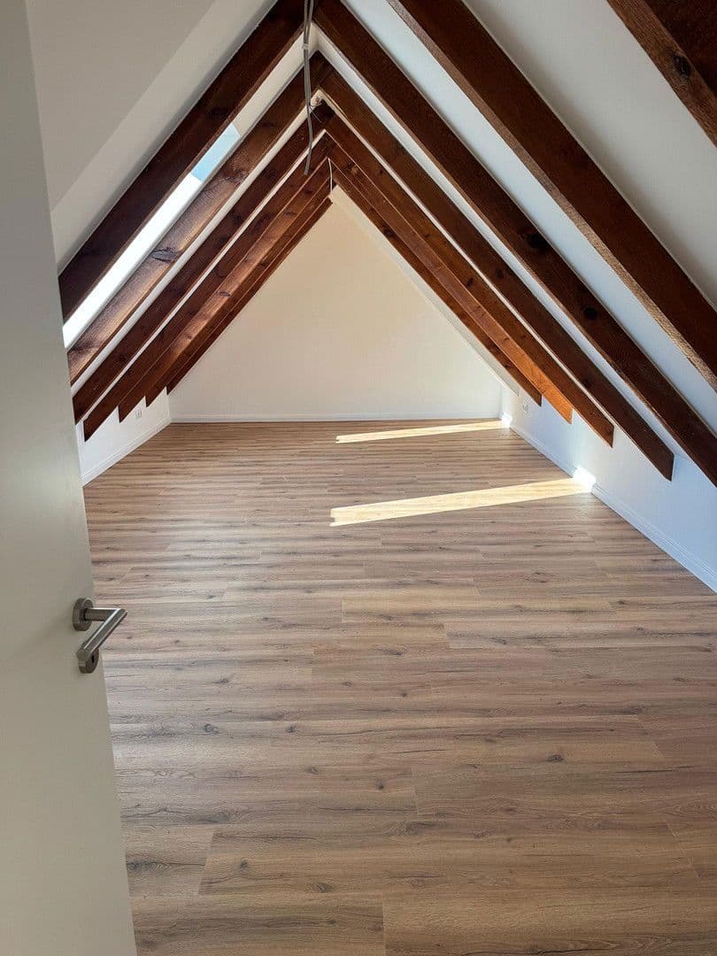 Pronájem bytu 6+kk 130 m², Märkerweg 36, Hamburg, Hamburg Pronájem bytu 6+kk 130 m², Märkerweg 36, Hamburg, Hamburg