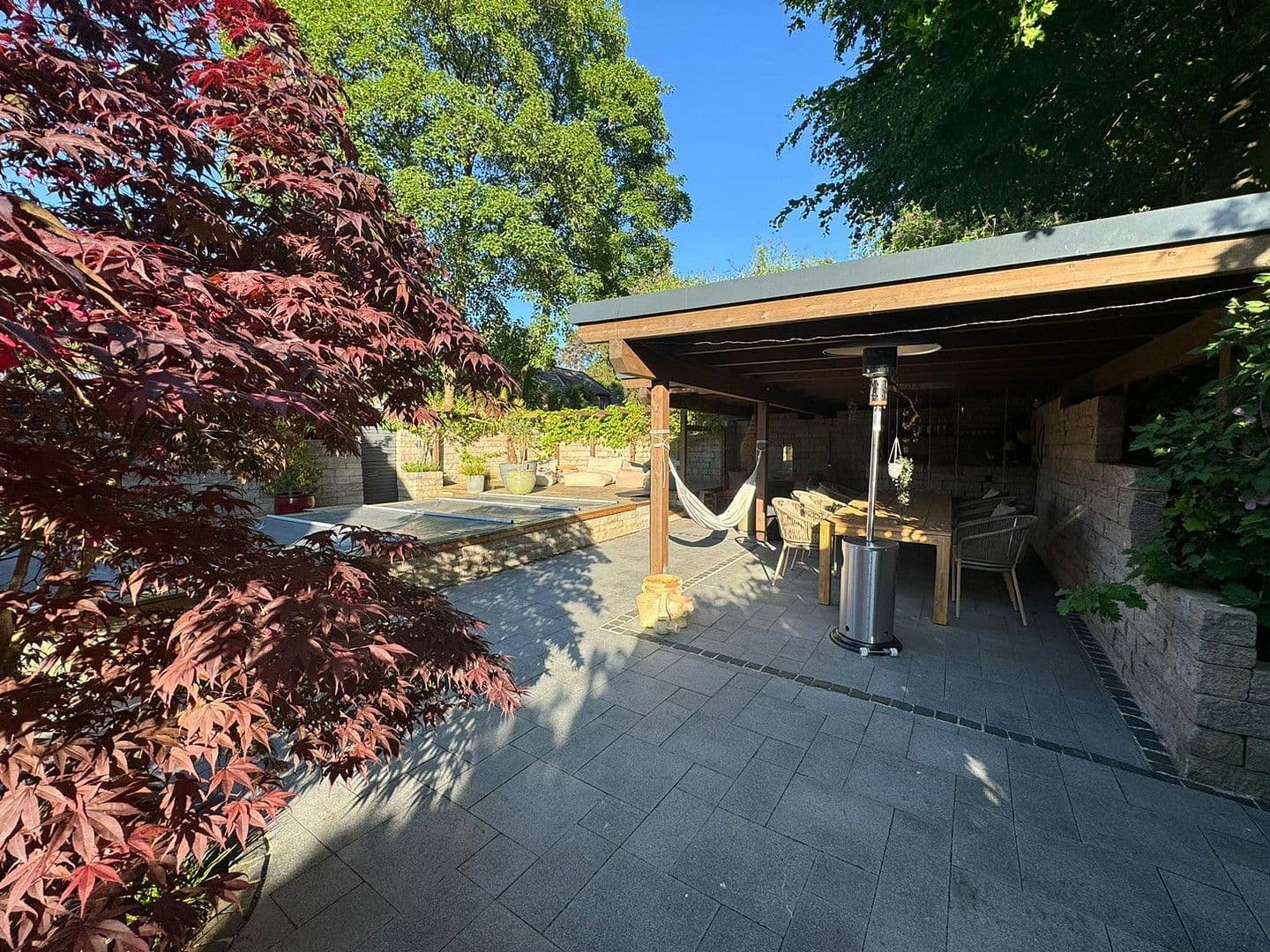 Pronájem bytu 6+kk 130 m², Märkerweg 36, Hamburg, Hamburg Pronájem bytu 6+kk 130 m², Märkerweg 36, Hamburg, Hamburg