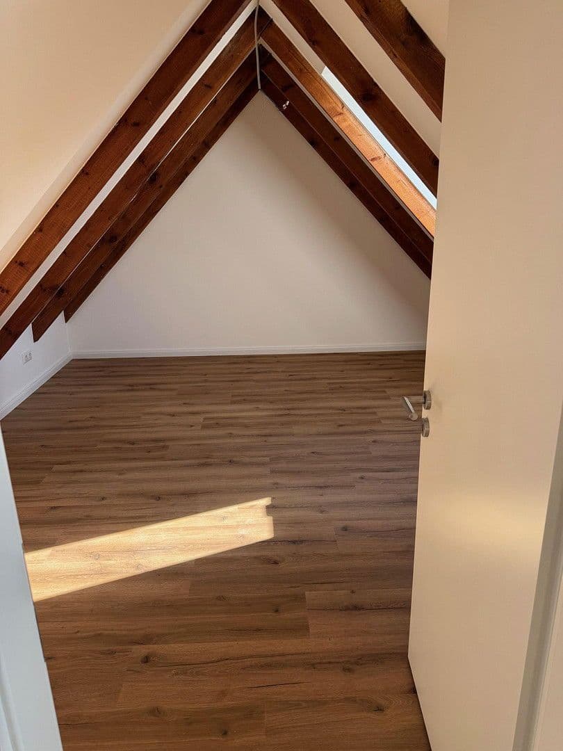 Pronájem bytu 6+kk 130 m², Märkerweg 36, Hamburg, Hamburg Pronájem bytu 6+kk 130 m², Märkerweg 36, Hamburg, Hamburg