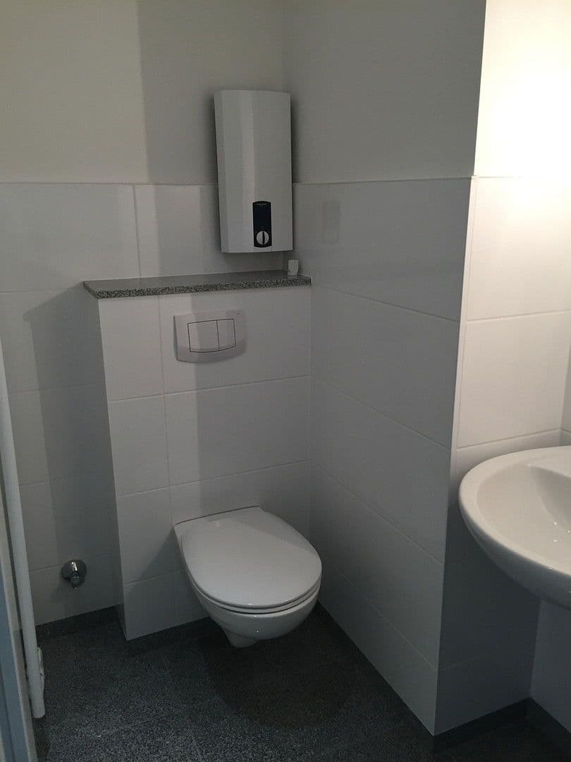 Pronájem bytu 2+1 49 m², Quellenstrasse 22, Wuppertal, Severní Porýní-Vestfálsko Pronájem bytu 2+1 49 m², Quellenstrasse 22, Wuppertal, Severní Porýní-Vestfálsko