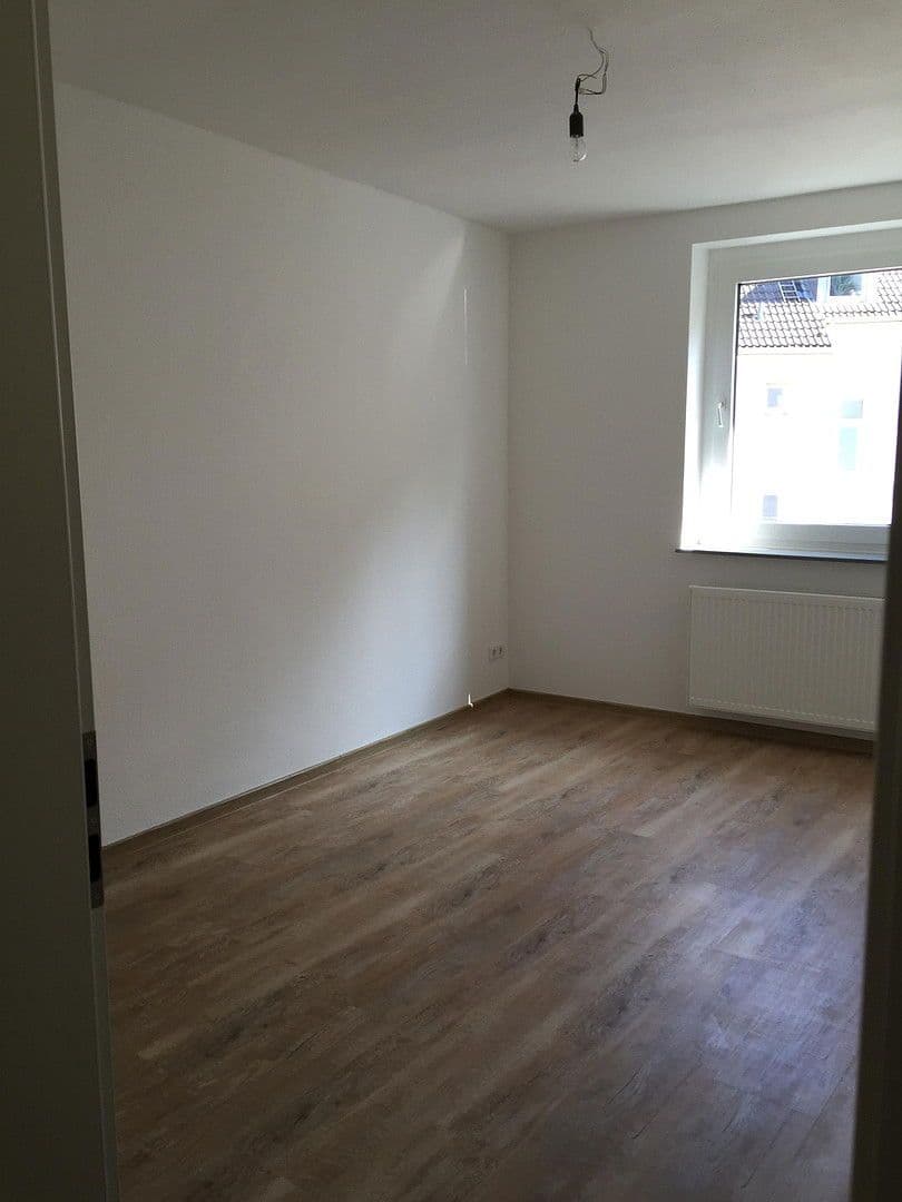 Pronájem bytu 2+1 49 m², Quellenstrasse 22, Wuppertal, Severní Porýní-Vestfálsko Pronájem bytu 2+1 49 m², Quellenstrasse 22, Wuppertal, Severní Porýní-Vestfálsko