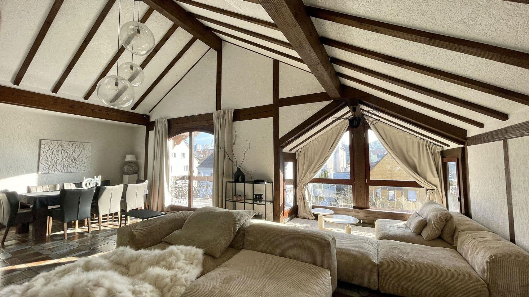 Pronájem bytu 4+kk 120 m², Gartenstraße 16, Schramberg, Bádensko-Württembersko Pronájem bytu 4+kk 120 m², Gartenstraße 16, Schramberg, Bádensko-Württembersko