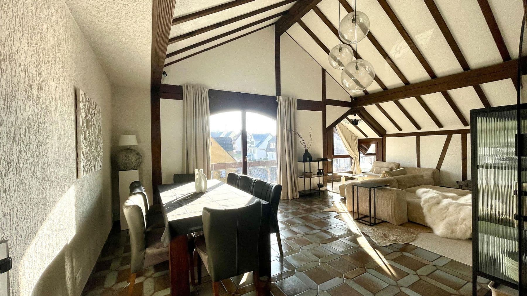 Pronájem bytu 4+kk 120 m², Gartenstraße 16, Schramberg, Bádensko-Württembersko Pronájem bytu 4+kk 120 m², Gartenstraße 16, Schramberg, Bádensko-Württembersko