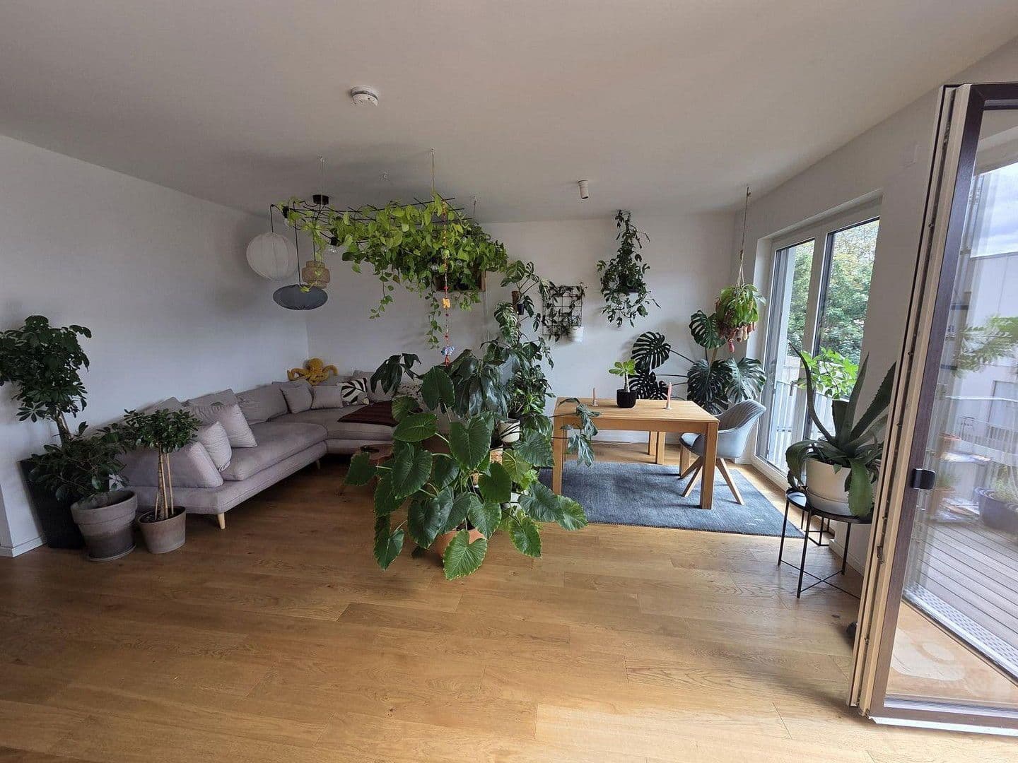 Pronájem bytu 3+1 84 m², Münsterlandstr. 60, Berlin, Berlín Pronájem bytu 3+1 84 m², Münsterlandstr. 60, Berlin, Berlín