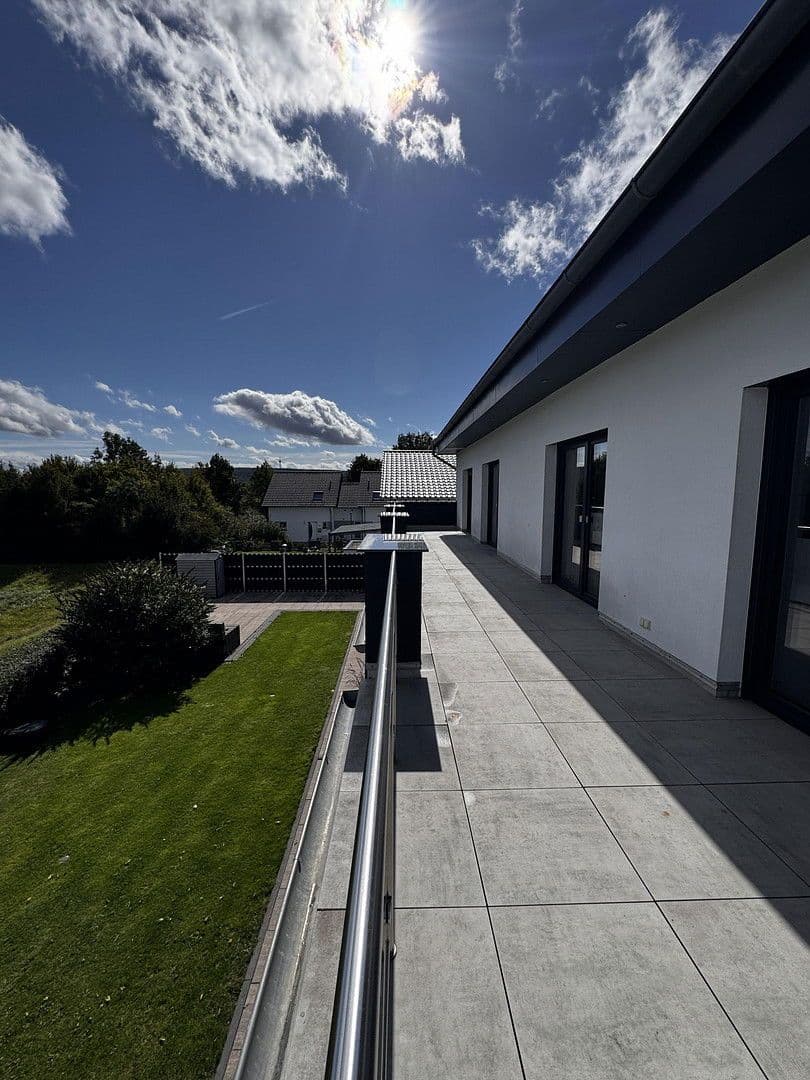 Prodej domu 274 m², pozemek 615 m², Roxheim, Porýní-Falc Prodej domu 274 m², pozemek 615 m², Roxheim, Porýní-Falc