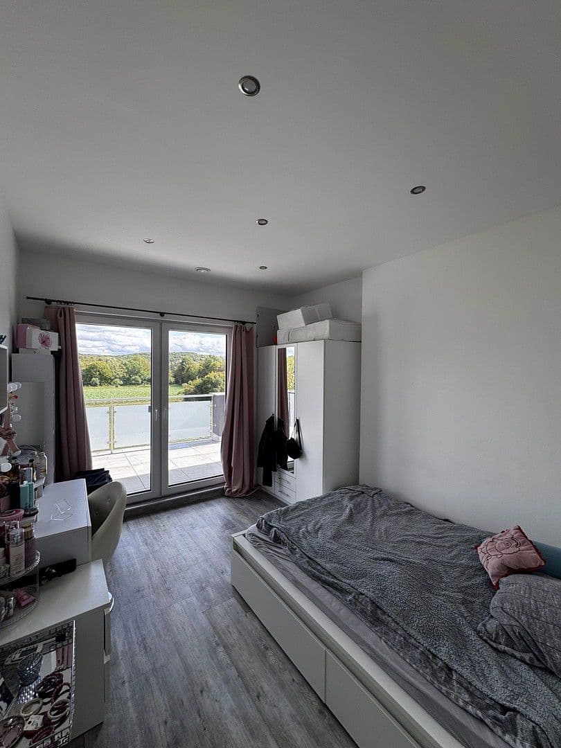 Prodej domu 274 m², pozemek 615 m², Roxheim, Porýní-Falc Prodej domu 274 m², pozemek 615 m², Roxheim, Porýní-Falc