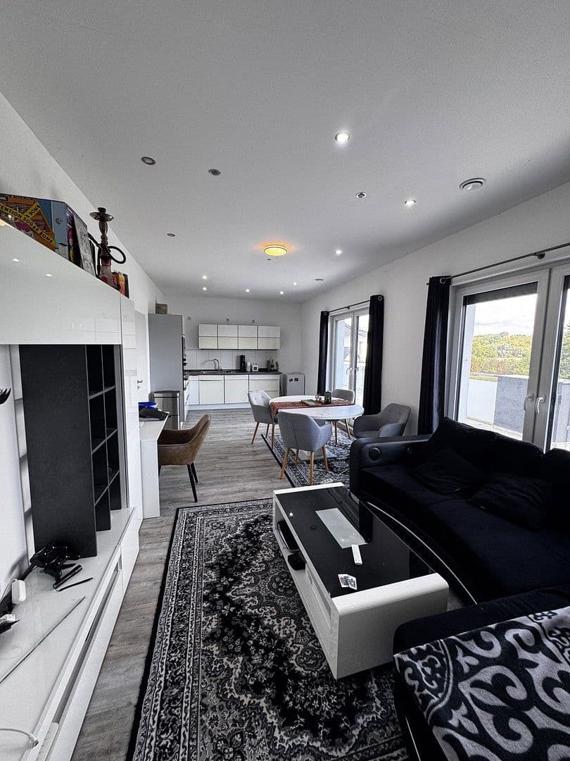 Prodej domu 274 m², pozemek 615 m², Roxheim, Porýní-Falc Prodej domu 274 m², pozemek 615 m², Roxheim, Porýní-Falc