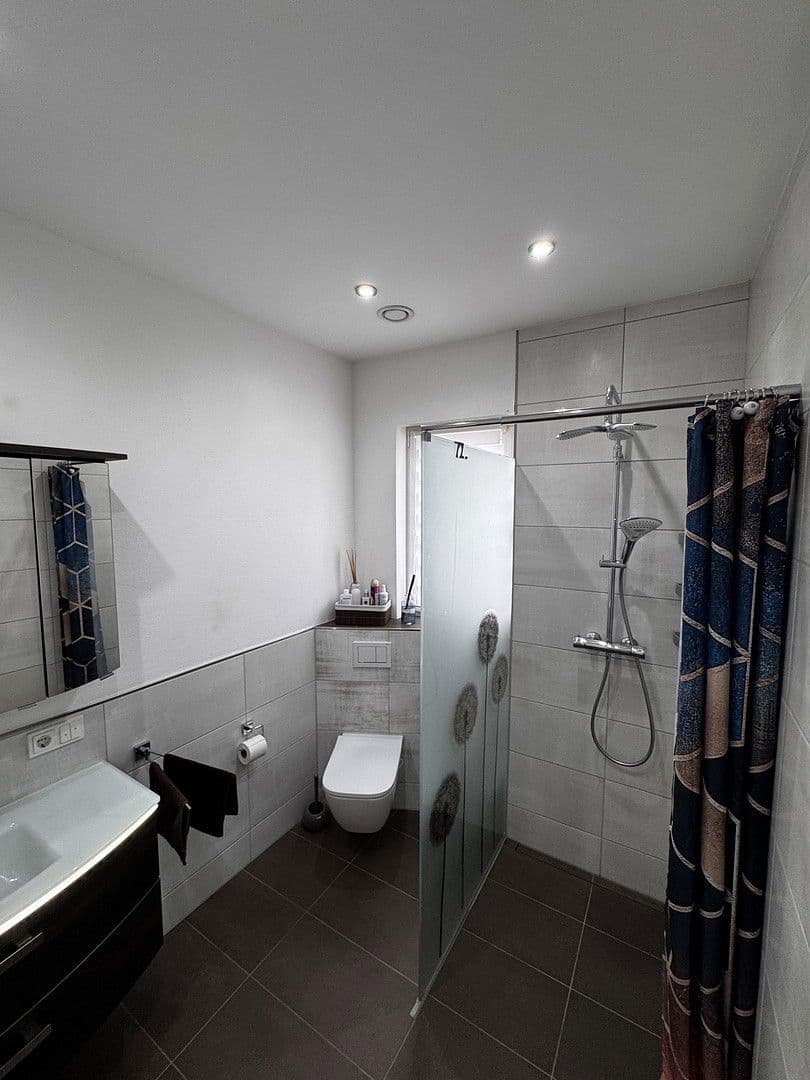 Prodej domu 274 m², pozemek 615 m², Roxheim, Porýní-Falc Prodej domu 274 m², pozemek 615 m², Roxheim, Porýní-Falc