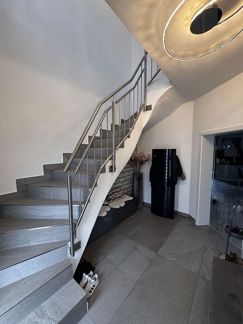 Prodej domu 274 m², pozemek 615 m², Roxheim, Porýní-Falc Prodej domu 274 m², pozemek 615 m², Roxheim, Porýní-Falc