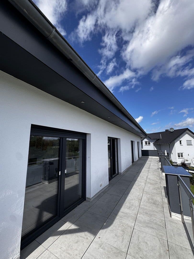 Prodej domu 274 m², pozemek 615 m², Roxheim, Porýní-Falc Prodej domu 274 m², pozemek 615 m², Roxheim, Porýní-Falc