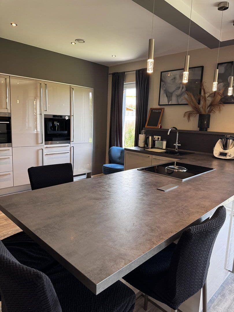 Prodej domu 274 m², pozemek 615 m², Roxheim, Porýní-Falc Prodej domu 274 m², pozemek 615 m², Roxheim, Porýní-Falc