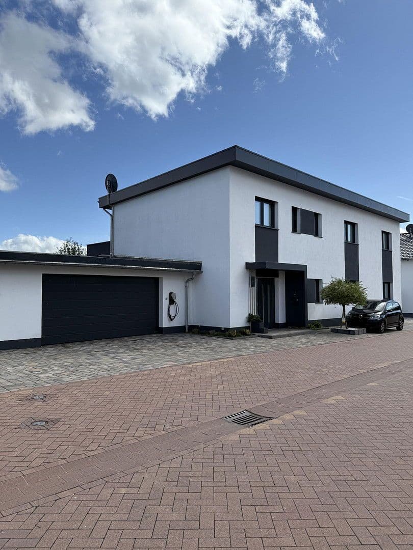 Prodej domu 274 m², pozemek 615 m², Roxheim, Porýní-Falc Prodej domu 274 m², pozemek 615 m², Roxheim, Porýní-Falc