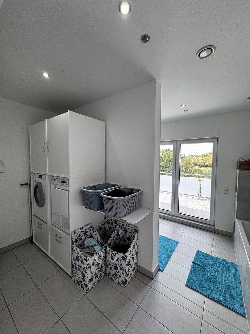 Prodej domu 274 m², pozemek 615 m², Roxheim, Porýní-Falc Prodej domu 274 m², pozemek 615 m², Roxheim, Porýní-Falc