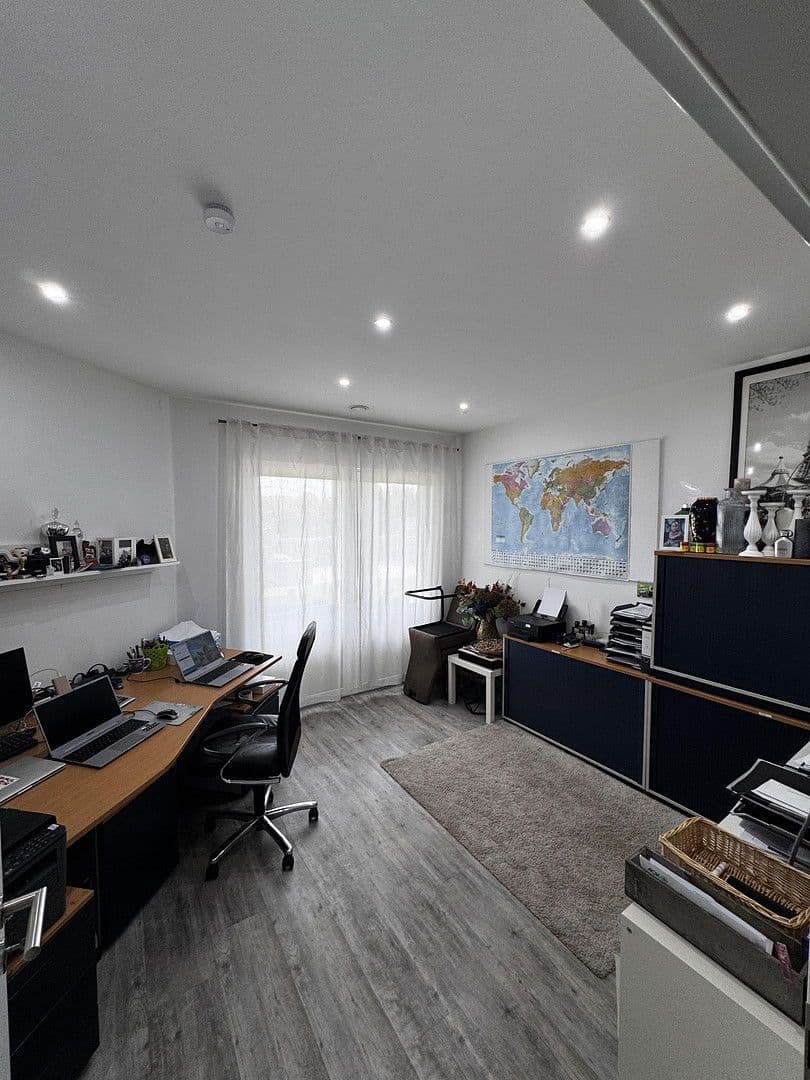 Prodej domu 274 m², pozemek 615 m², Roxheim, Porýní-Falc Prodej domu 274 m², pozemek 615 m², Roxheim, Porýní-Falc