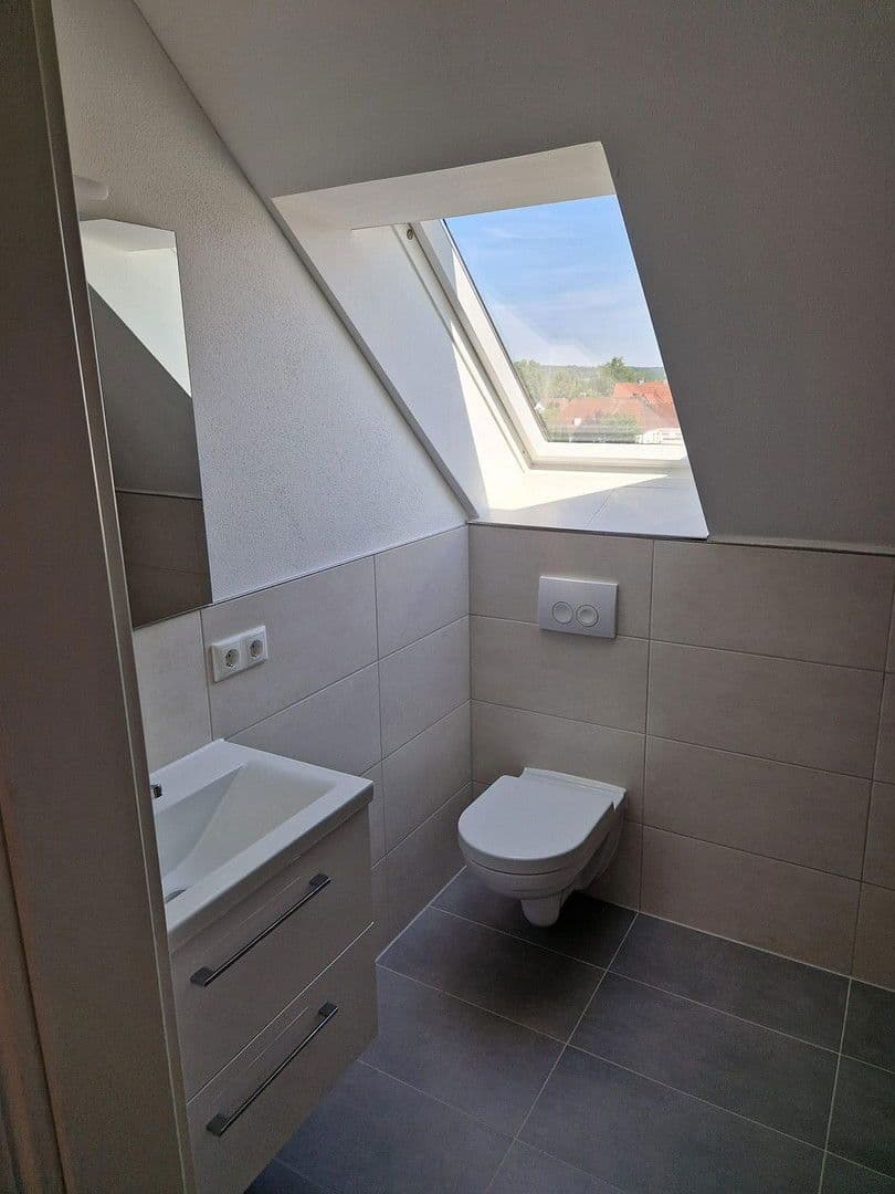 Pronájem bytu 3+1 80 m², Leutenbergstraße 2, Kammlach, Bavorsko Pronájem bytu 3+1 80 m², Leutenbergstraße 2, Kammlach, Bavorsko