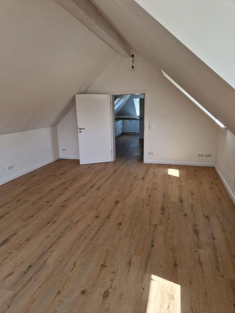 Pronájem bytu 3+1 80 m², Leutenbergstraße 2, Kammlach, Bavorsko Pronájem bytu 3+1 80 m², Leutenbergstraße 2, Kammlach, Bavorsko