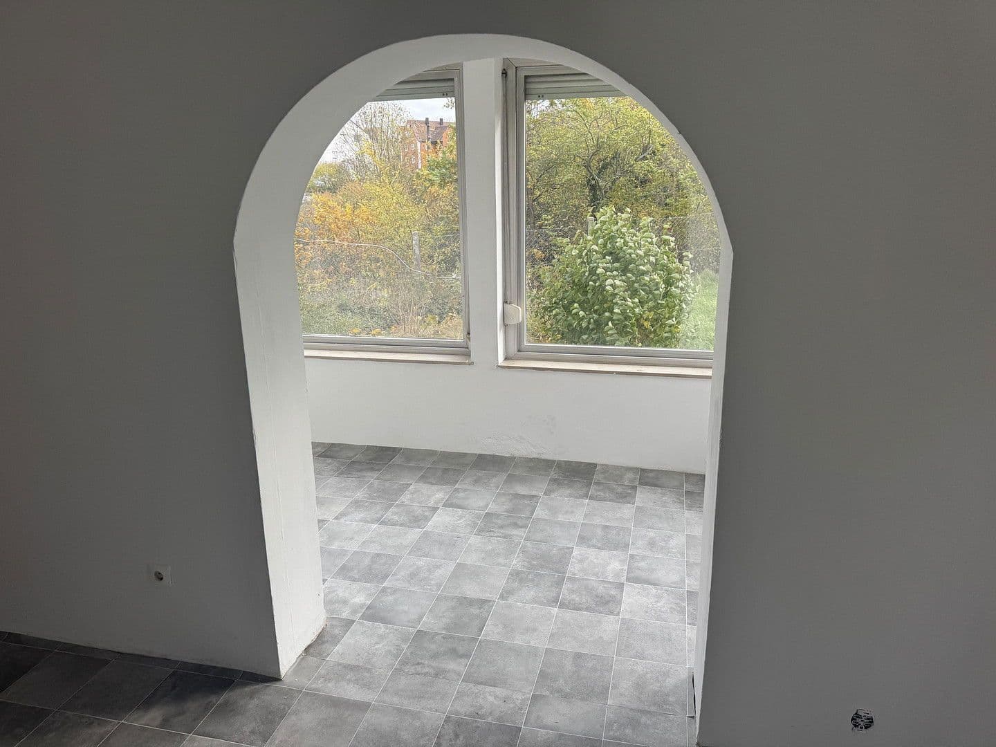 Prodej domu 150 m², pozemek 1.000 m², Höhbuck 7, Roßtal, Bavorsko Prodej domu 150 m², pozemek 1.000 m², Höhbuck 7, Roßtal, Bavorsko