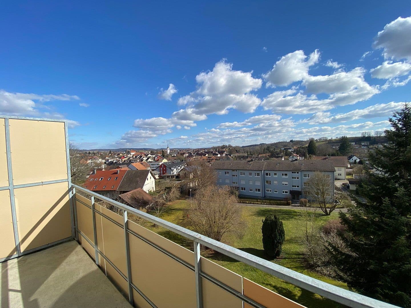 Pronájem bytu 2+kk 55 m², Jestetten, Bádensko-Württembersko Pronájem bytu 2+kk 55 m², Jestetten, Bádensko-Württembersko