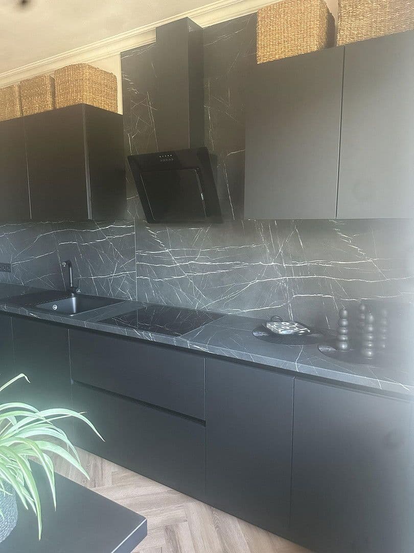 Pronájem bytu 3+1 85 m², Bergische-Landstr.262, Düsseldorf, Severní Porýní-Vestfálsko Pronájem bytu 3+1 85 m², Bergische-Landstr.262, Düsseldorf, Severní Porýní-Vestfálsko