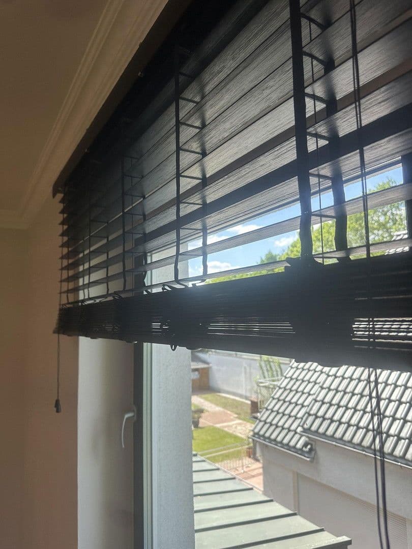 Pronájem bytu 3+1 85 m², Bergische-Landstr.262, Düsseldorf, Severní Porýní-Vestfálsko Pronájem bytu 3+1 85 m², Bergische-Landstr.262, Düsseldorf, Severní Porýní-Vestfálsko