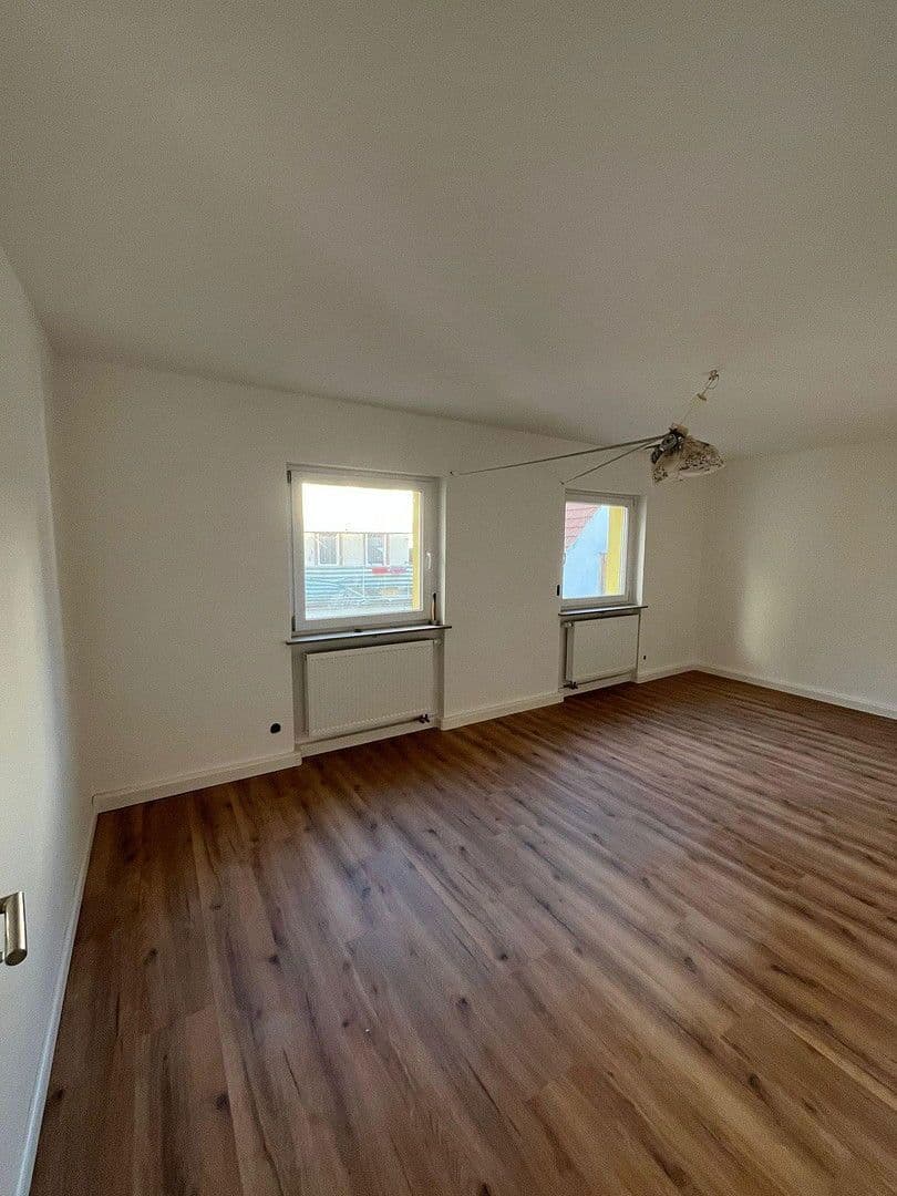 Pronájem bytu 3+1 107 m², Creglingen, Bádensko-Württembersko Pronájem bytu 3+1 107 m², Creglingen, Bádensko-Württembersko