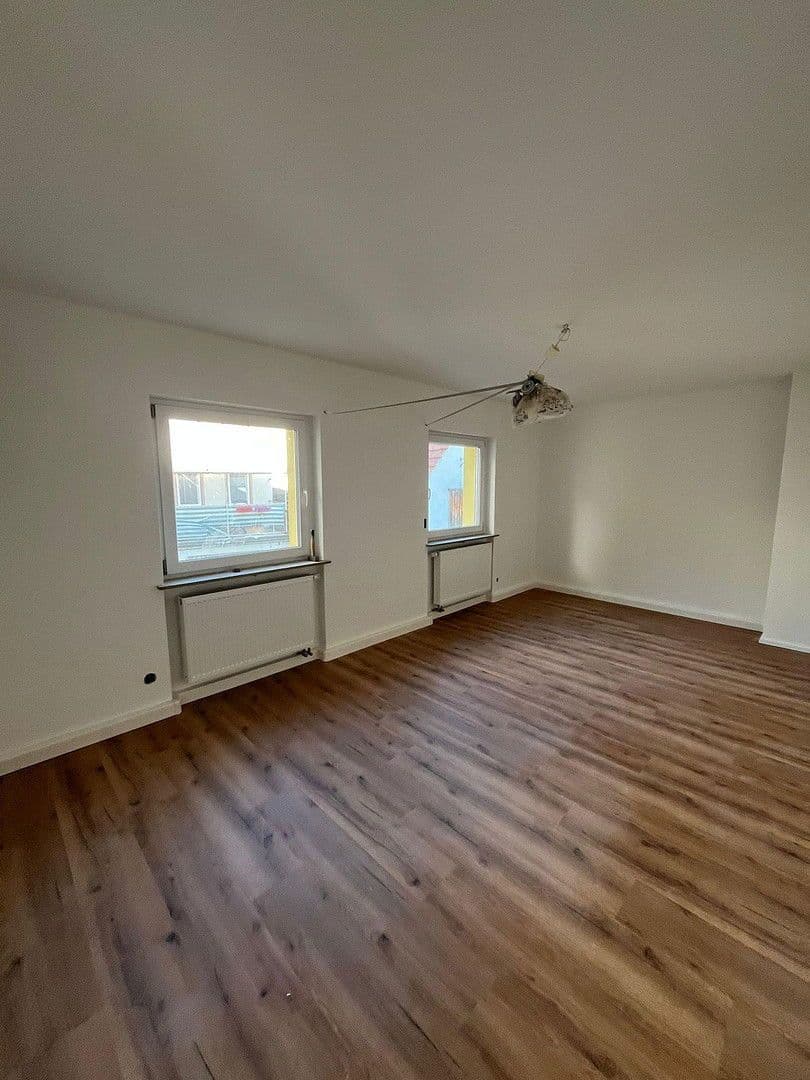 Pronájem bytu 3+1 107 m², Creglingen, Bádensko-Württembersko Pronájem bytu 3+1 107 m², Creglingen, Bádensko-Württembersko