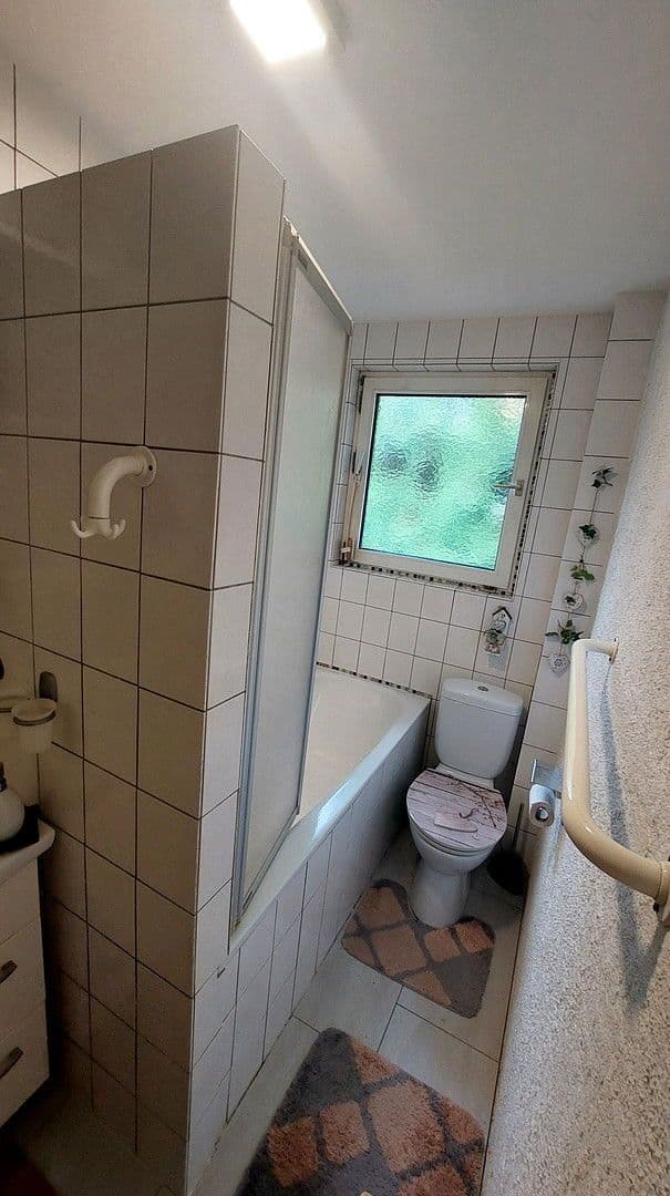 Pronájem bytu 2+1 70 m², Leverkusen, Severní Porýní-Vestfálsko Pronájem bytu 2+1 70 m², Leverkusen, Severní Porýní-Vestfálsko