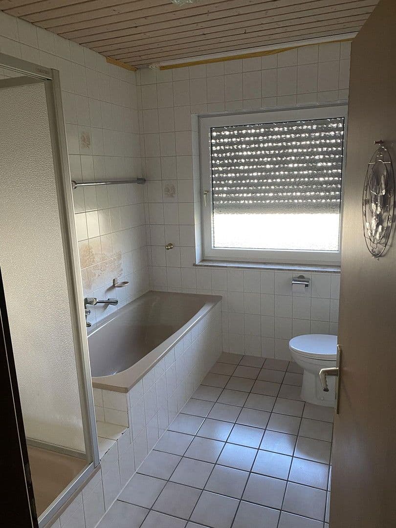 Pronájem bytu 3+1 75 m², Schubertstraße 8, Waldbröl, Severní Porýní-Vestfálsko Pronájem bytu 3+1 75 m², Schubertstraße 8, Waldbröl, Severní Porýní-Vestfálsko