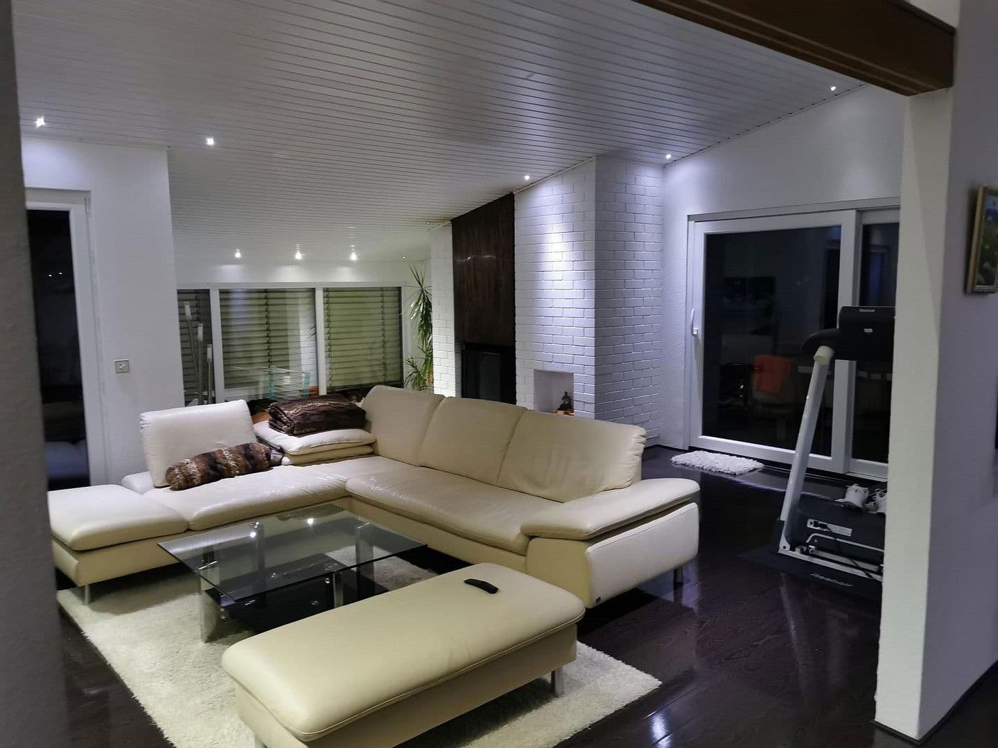 Pronájem domu 239 m², pozemek 4.138 m², Badenweiler, Bádensko-Württembersko Pronájem domu 239 m², pozemek 4.138 m², Badenweiler, Bádensko-Württembersko