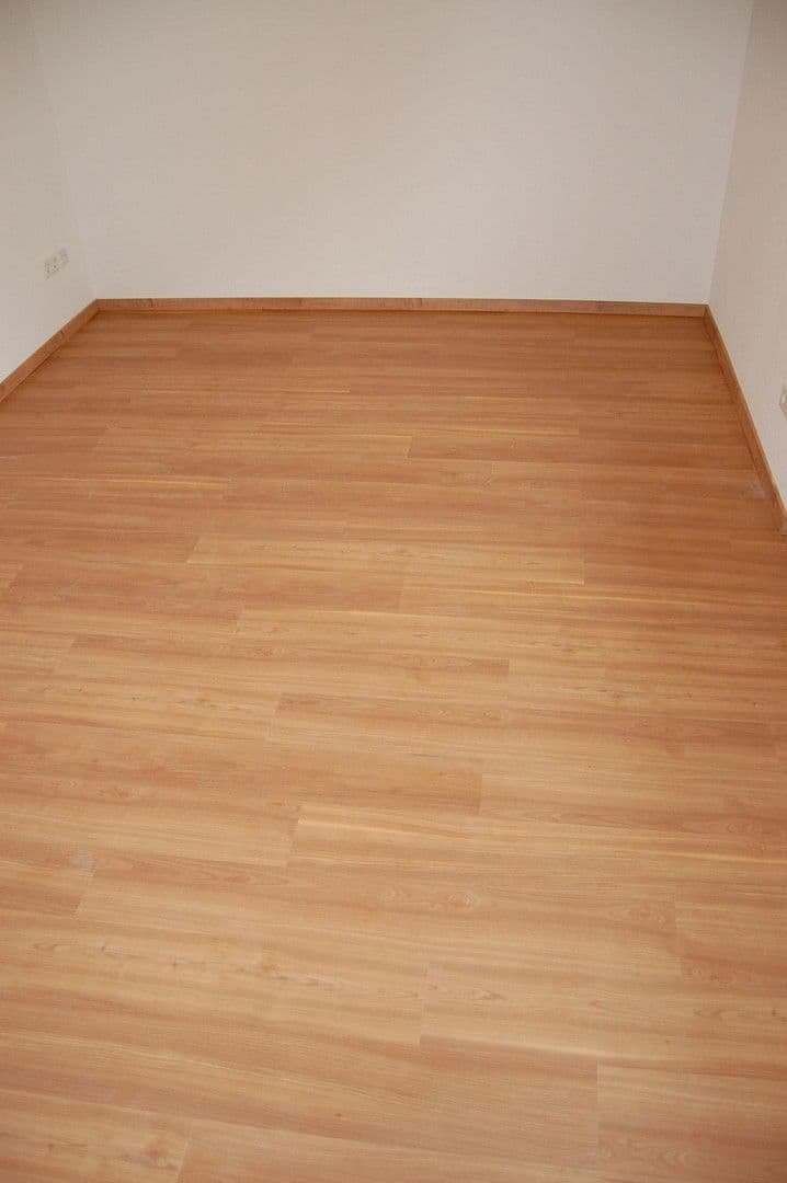 Pronájem bytu 3+1 77 m², Lange Zeile 72, Erlangen, Bavorsko Pronájem bytu 3+1 77 m², Lange Zeile 72, Erlangen, Bavorsko