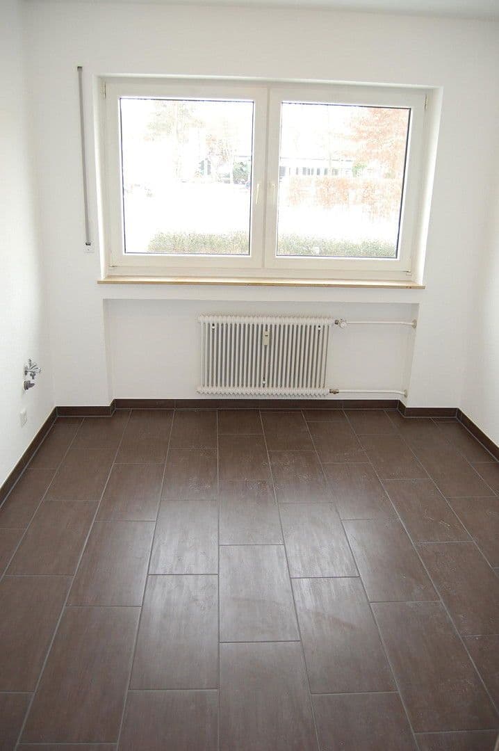 Pronájem bytu 3+1 77 m², Lange Zeile 72, Erlangen, Bavorsko Pronájem bytu 3+1 77 m², Lange Zeile 72, Erlangen, Bavorsko