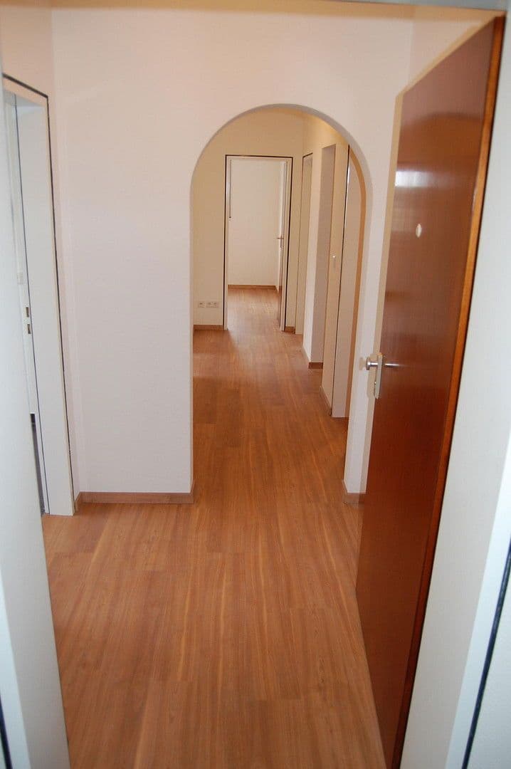 Pronájem bytu 3+1 77 m², Lange Zeile 72, Erlangen, Bavorsko Pronájem bytu 3+1 77 m², Lange Zeile 72, Erlangen, Bavorsko