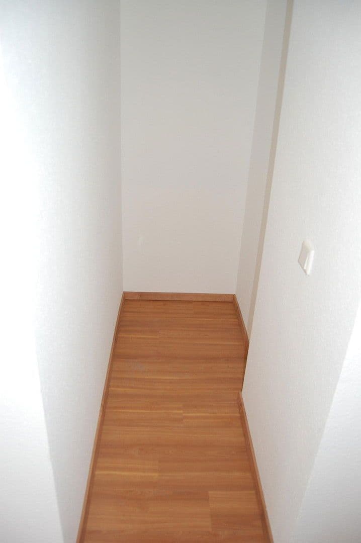 Pronájem bytu 3+1 77 m², Lange Zeile 72, Erlangen, Bavorsko Pronájem bytu 3+1 77 m², Lange Zeile 72, Erlangen, Bavorsko