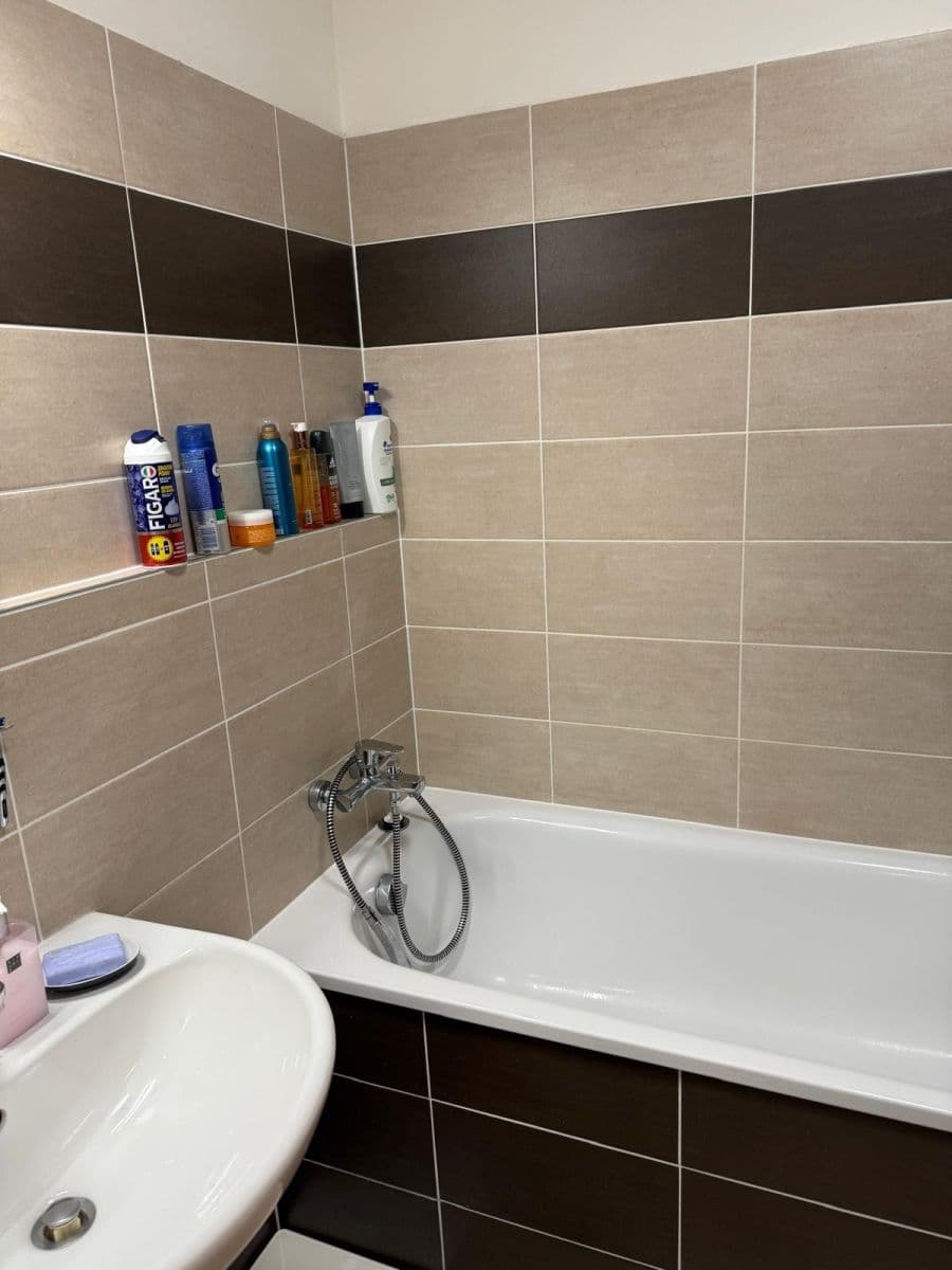 Pronájem bytu 2+kk 55 m², Československého exilu, Praha, Praha Pronájem bytu 2+kk 55 m², Československého exilu, Praha, Praha