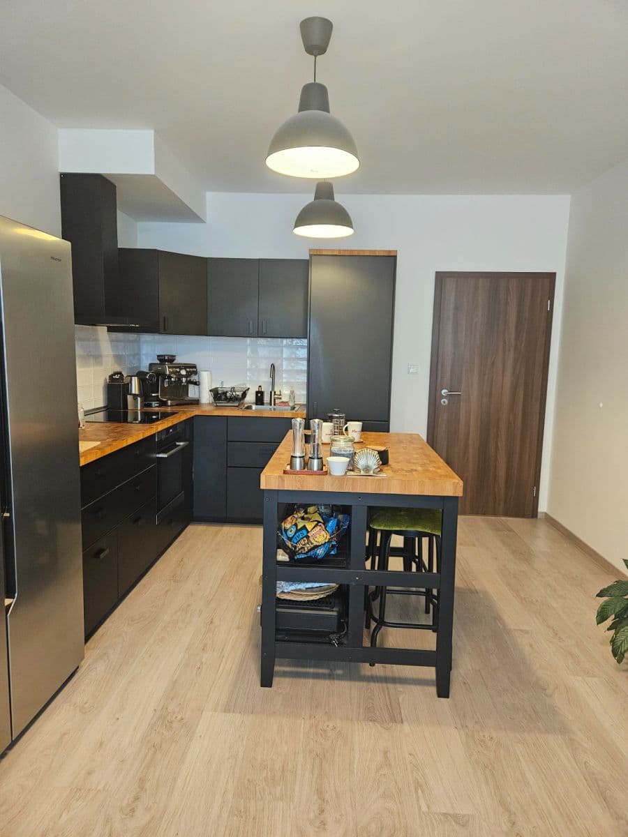Pronájem bytu 2+kk 55 m², Československého exilu, Praha, Praha Pronájem bytu 2+kk 55 m², Československého exilu, Praha, Praha