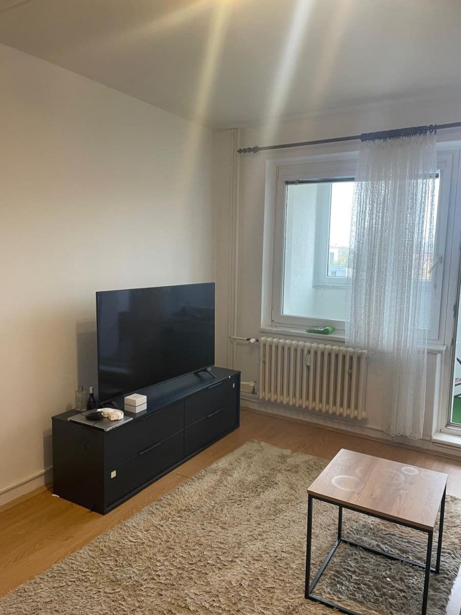 Pronájem bytu 2+1 63 m², Úvalská, Karlovy Vary, Karlovarský kraj Pronájem bytu 2+1 63 m², Úvalská, Karlovy Vary, Karlovarský kraj