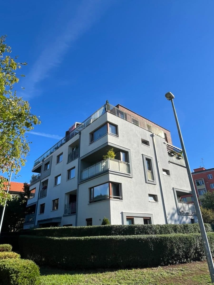 Pronájem bytu 3+kk 80 m², K Vltavě, Praha, Praha Pronájem bytu 3+kk 80 m², K Vltavě, Praha, Praha