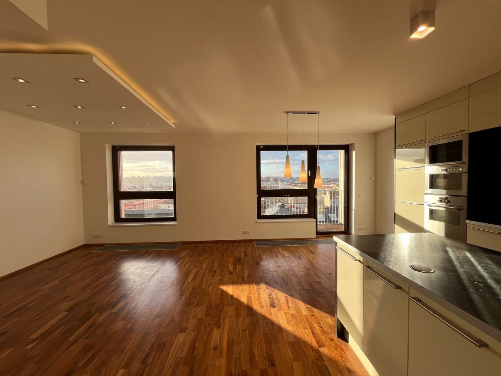 Pronájem bytu 4+kk 90 m², U Uranie, Praha, Praha Pronájem bytu 4+kk 90 m², U Uranie, Praha, Praha