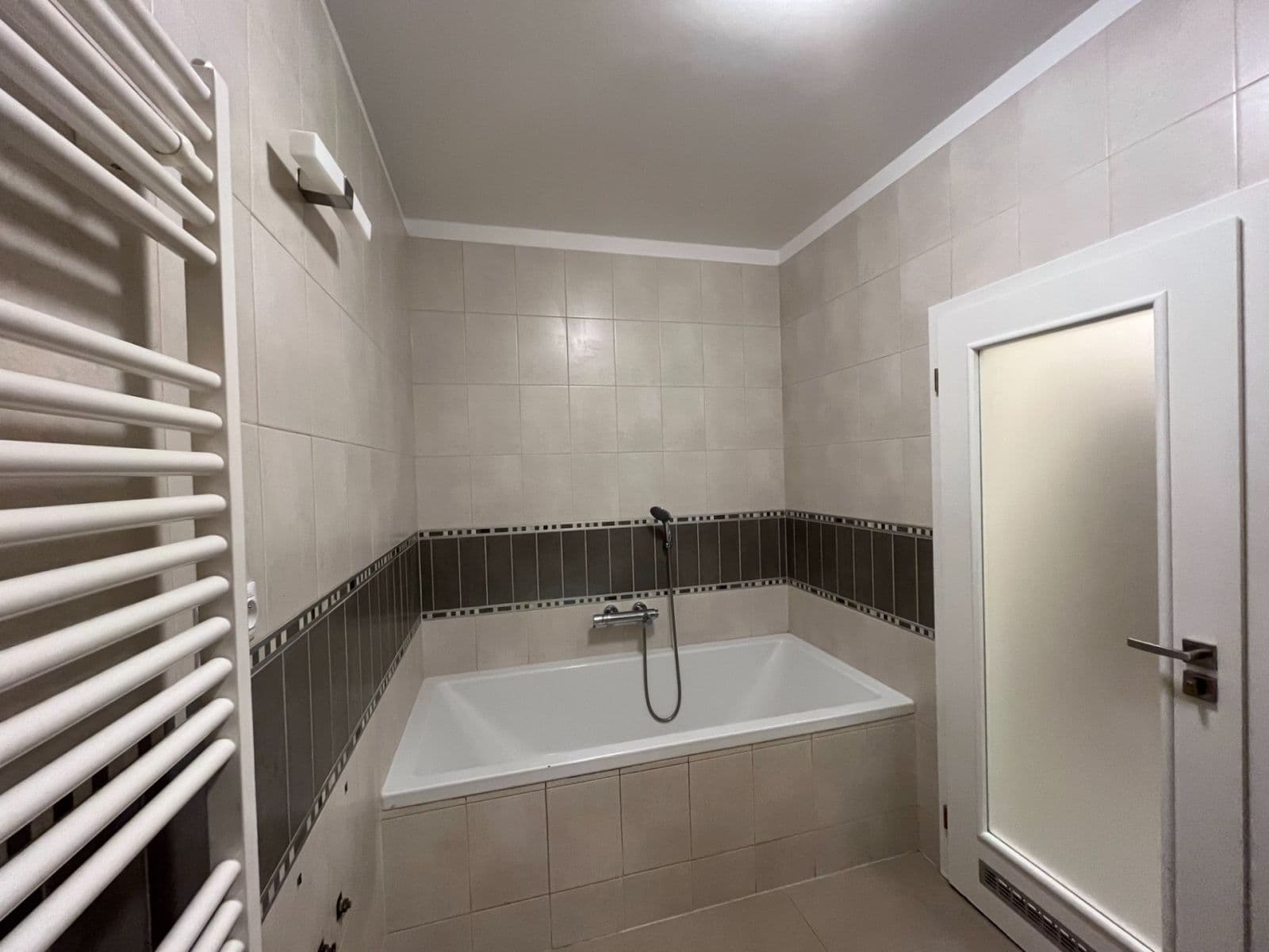 Pronájem bytu 4+kk 90 m², U Uranie, Praha, Praha Pronájem bytu 4+kk 90 m², U Uranie, Praha, Praha