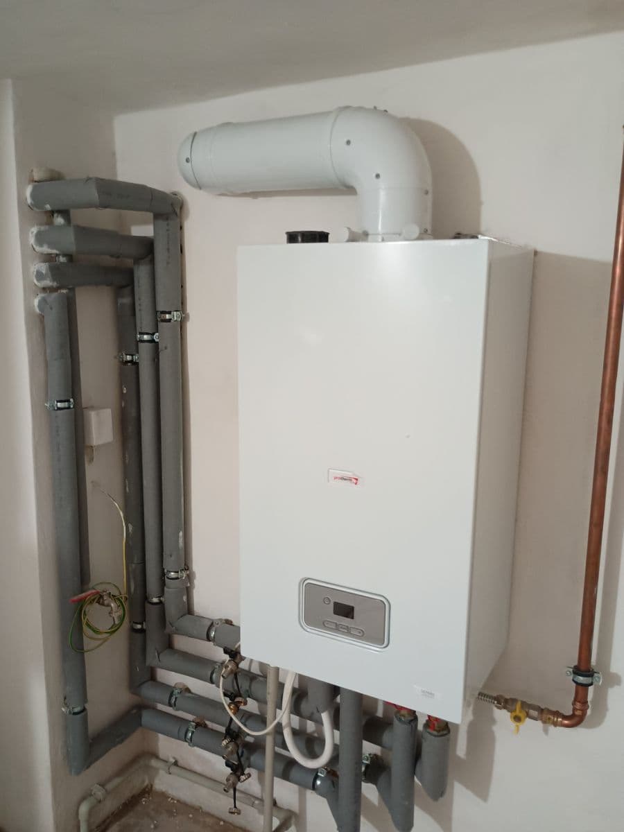 Prodej domu 195 m², pozemek 1.450 m², Potoční, Hvozdná, Zlínský kraj Prodej domu 195 m², pozemek 1.450 m², Potoční, Hvozdná, Zlínský kraj