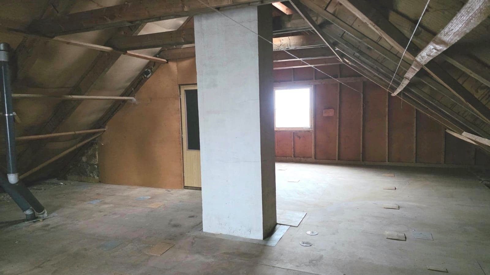 Prodej domu 173 m², pozemek 7 m², Rousměrov, Kraj Vysočina Prodej domu 173 m², pozemek 7 m², Rousměrov, Kraj Vysočina