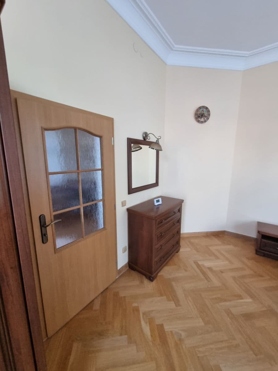 Pronájem bytu 1+1 50 m², Svahová, Karlovy Vary, Karlovarský kraj Pronájem bytu 1+1 50 m², Svahová, Karlovy Vary, Karlovarský kraj
