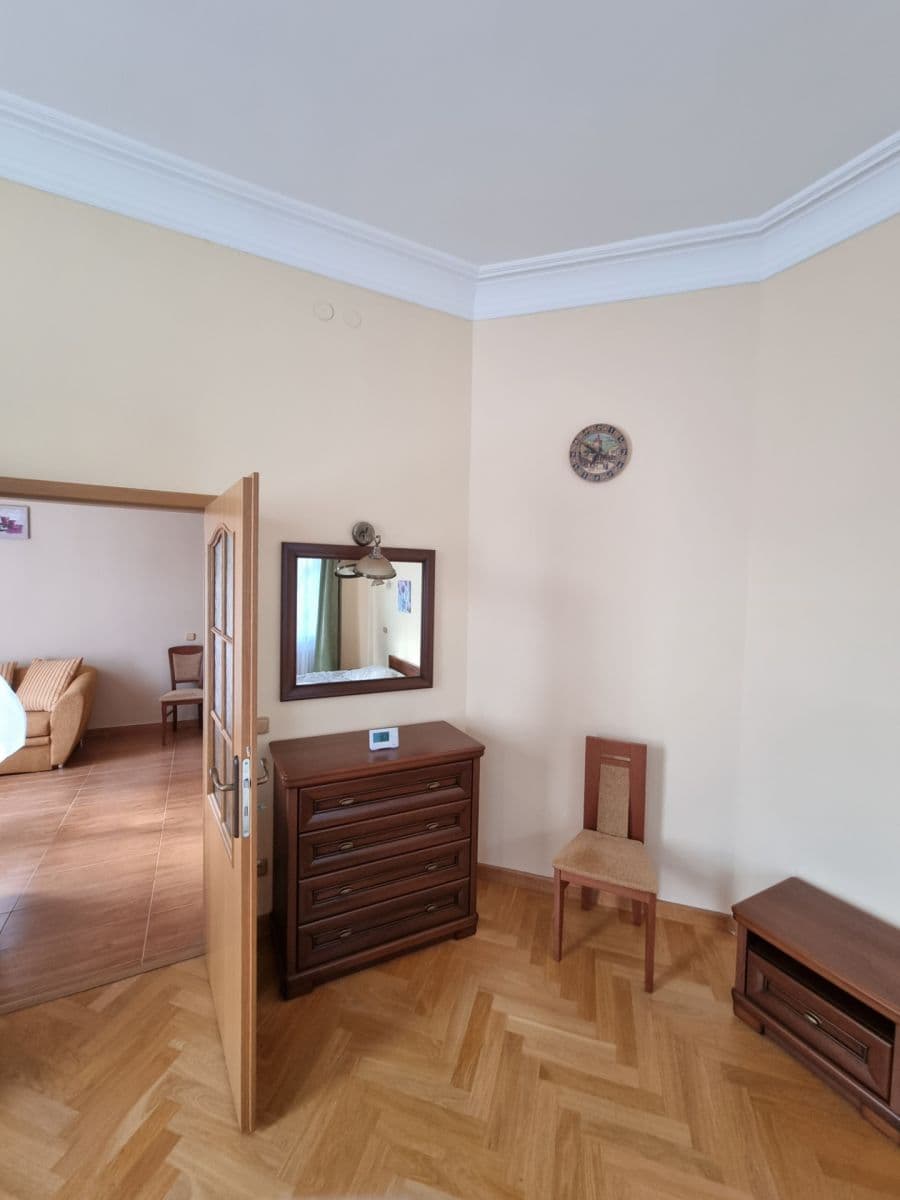 Pronájem bytu 1+1 50 m², Svahová, Karlovy Vary, Karlovarský kraj Pronájem bytu 1+1 50 m², Svahová, Karlovy Vary, Karlovarský kraj