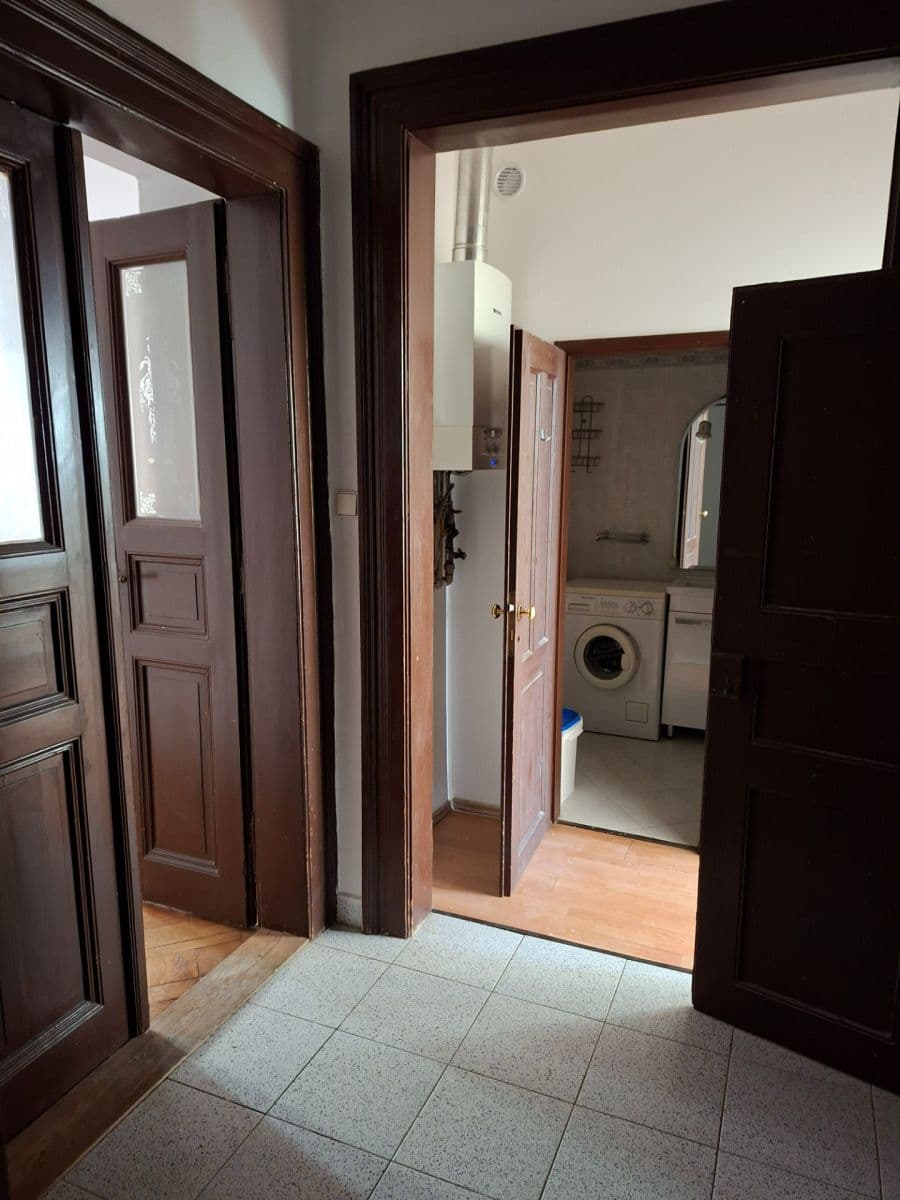 Pronájem bytu 1+1 50 m², Moravská, Praha, Praha Pronájem bytu 1+1 50 m², Moravská, Praha, Praha